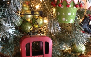 Christmas Tree Style: Bloggers Christmas Tree Tour