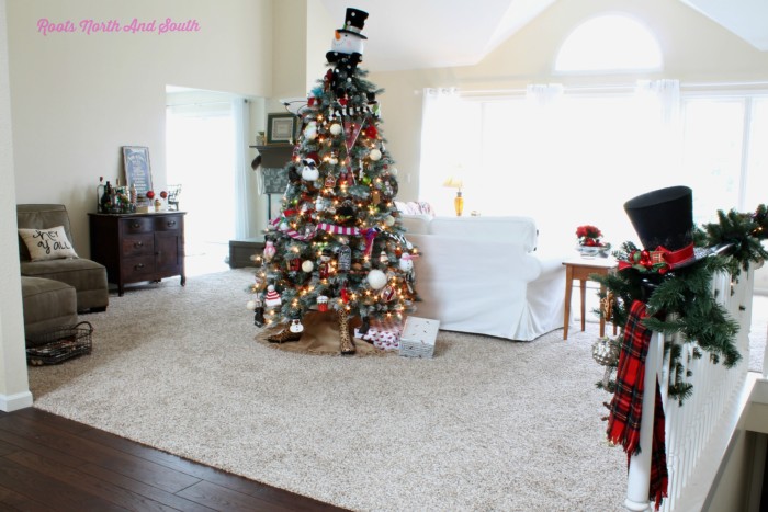 Decorating the Christmas Tree