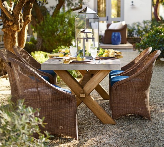 Outdoor patio table